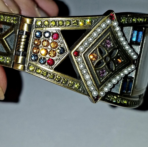 Heidi Daus hinge cuff watch - Picture 2 of 6